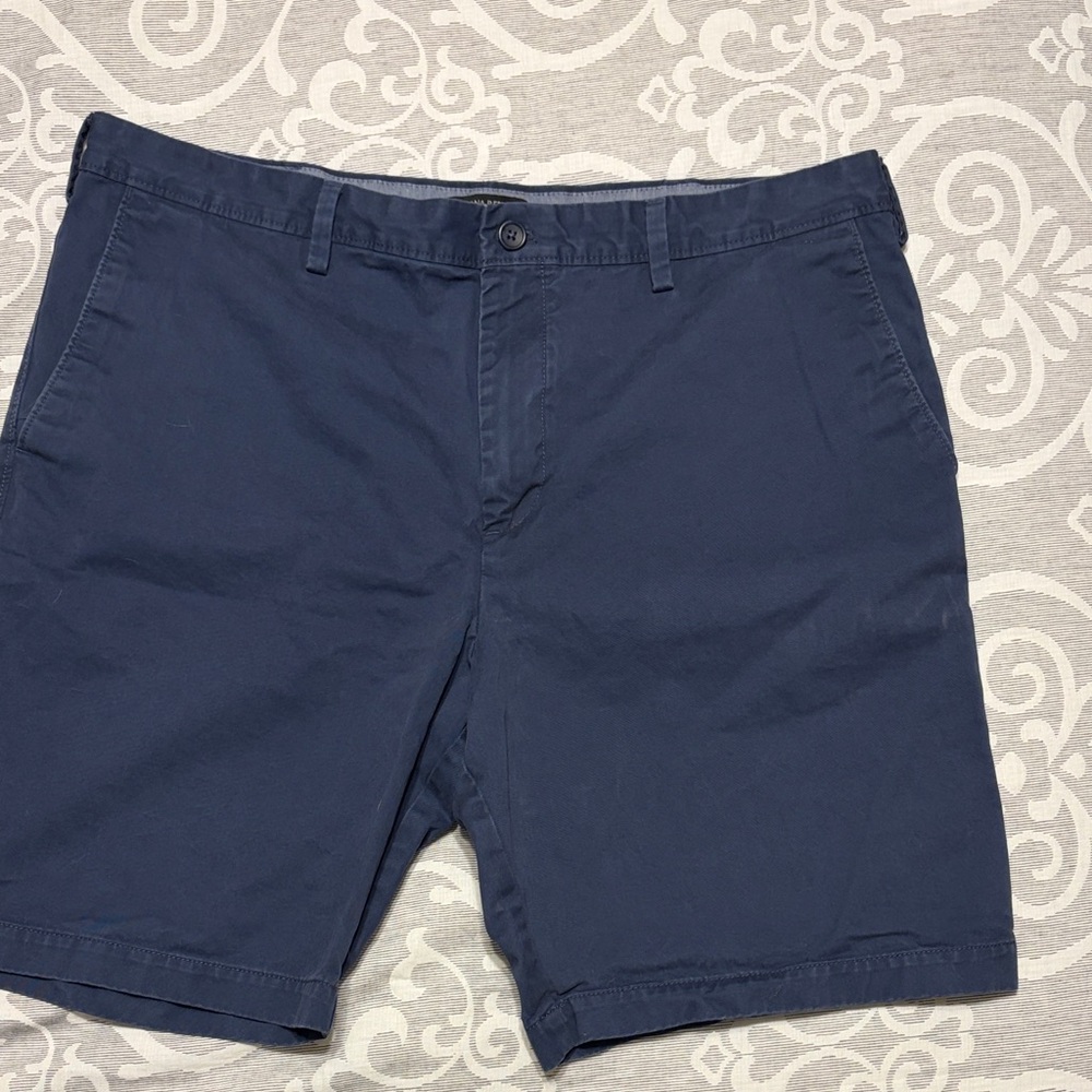 Banana Republic Aiden Shorts in Navy Size 38